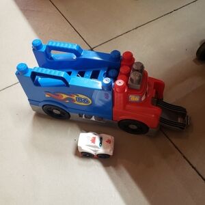Mega Bloks 86 Red and Blue Race Car Transporter Carrier